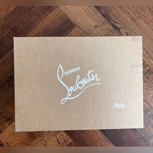 Authentic Christian louboutin shoe box only  fits up to size 44